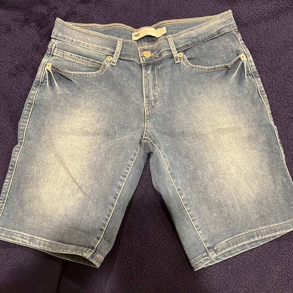 Levi’s size 5 denim shorts